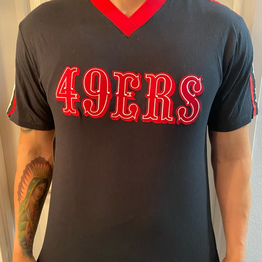Mitchell&Ness San Francisco 49ers V-neck Tee